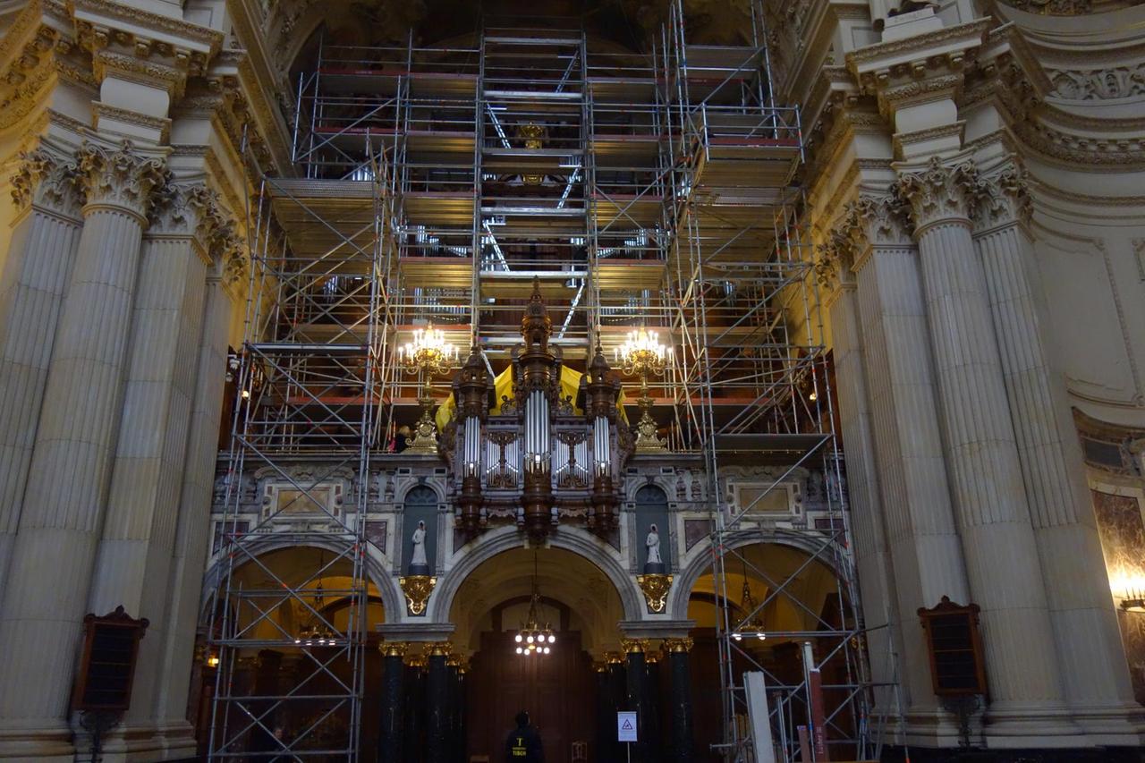 Alle 25 Jahre wird die Berliner Orgel gründlich gereinigt.