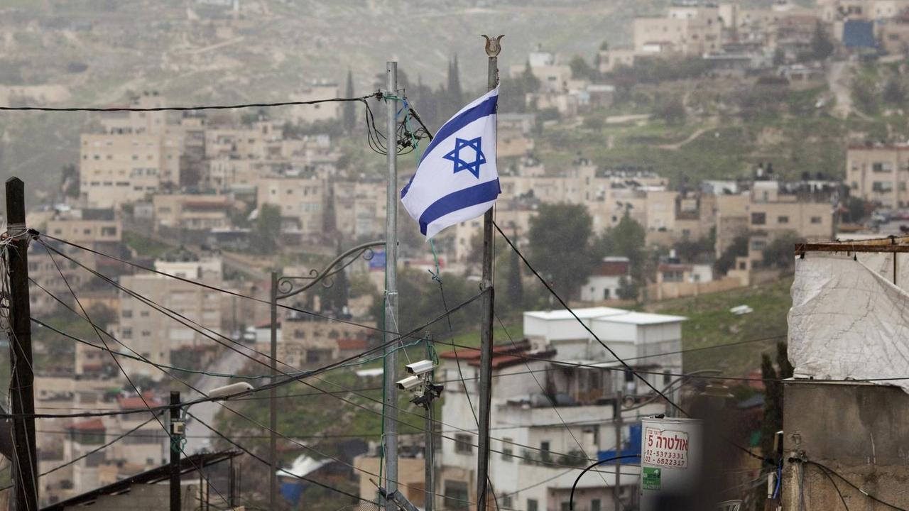 Israelische Flagge in Ost-Jerusalem