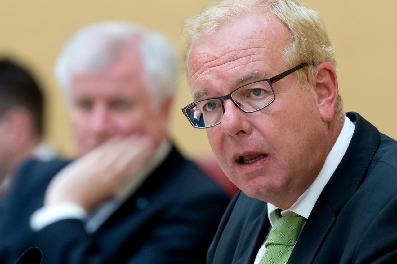Der Vorsitzender der CSU-Landtagsfraktion Thomas Kreuzer in bayerischen Landtag