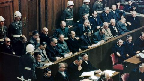 Nürnberger Prozess: Blick auf die Angeklagten während des Prozesses gegen die Kriegsverbrecher vor dem Internationalen Militärtribunal IMT, bei dem 22 Anführer von Nazi-Deutschland vor Gericht standen. 20. November 1945 bis zum 1. Oktober 1946