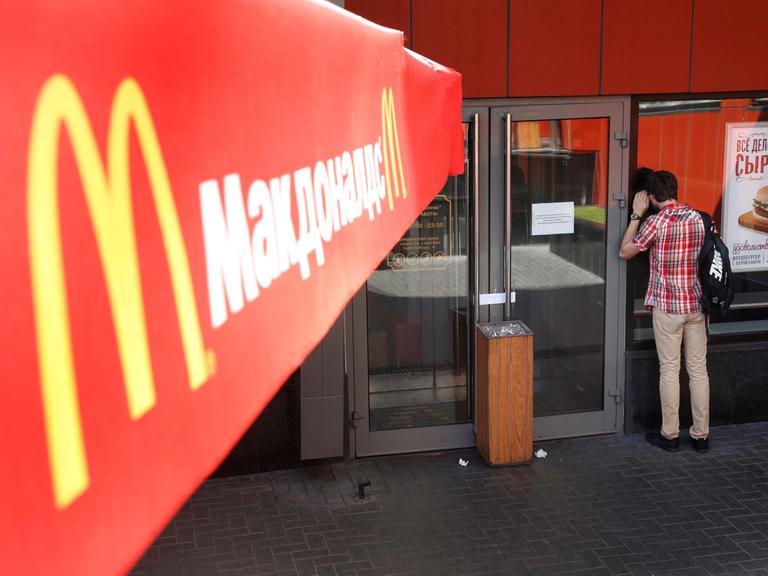 Eine der geschlossenen vier McDonald's-Filialen in Moskau.