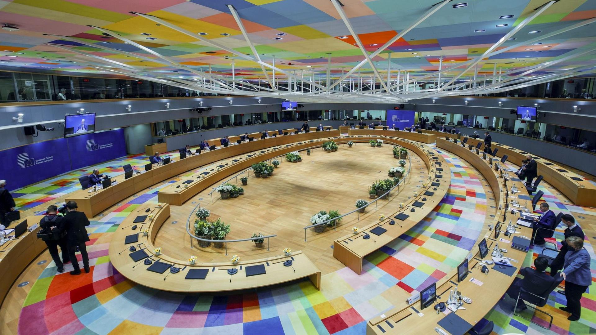 Die Staats- und Regierungschefs der Europäischen Union nehmen an einem EU-Gipfel teil. Die Staats- und Regierungschefs der Europäischen Union nehmen an einem EU-Gipfel teil.