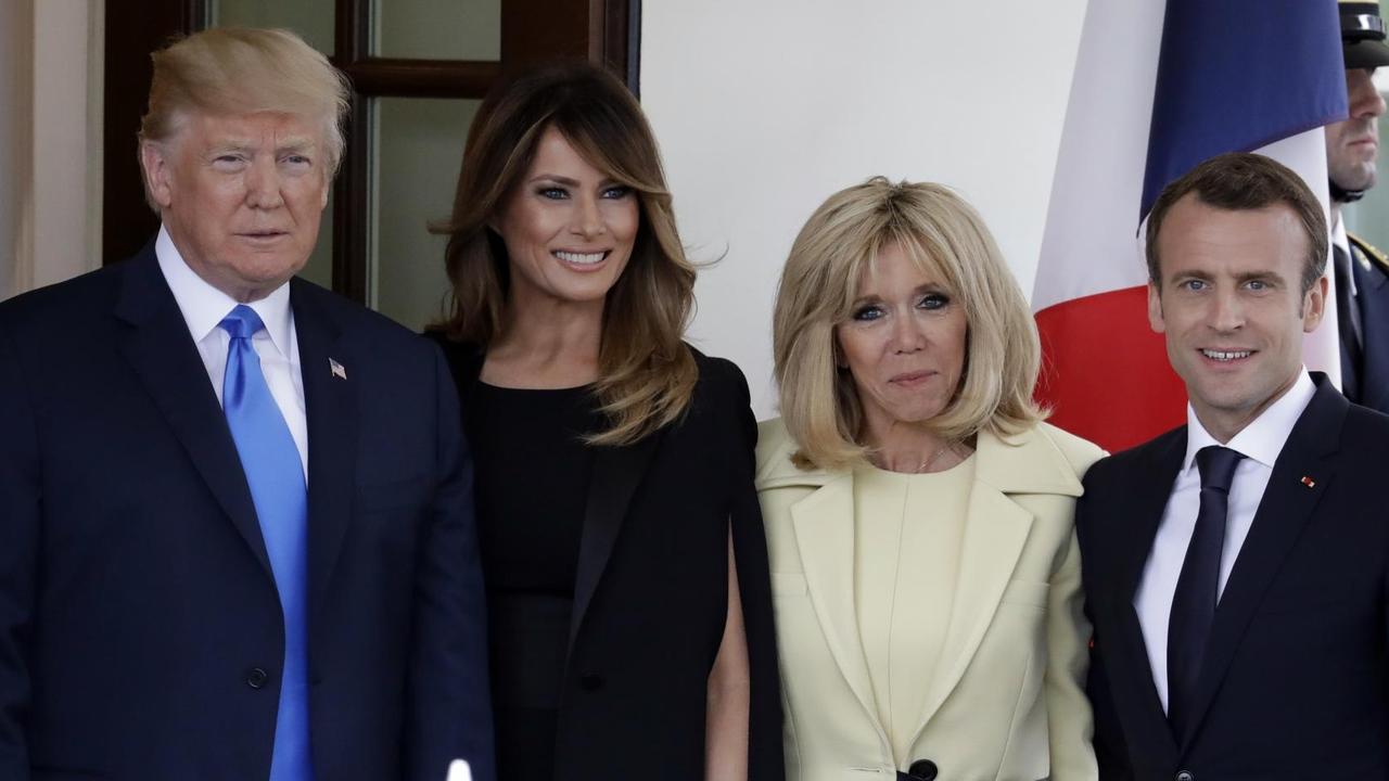 Donald Trump und Emmanuel Macron mit ihren Ehe-Frauen Donald Trump und Emmanuel Macron mit ihren Ehe-Frauen