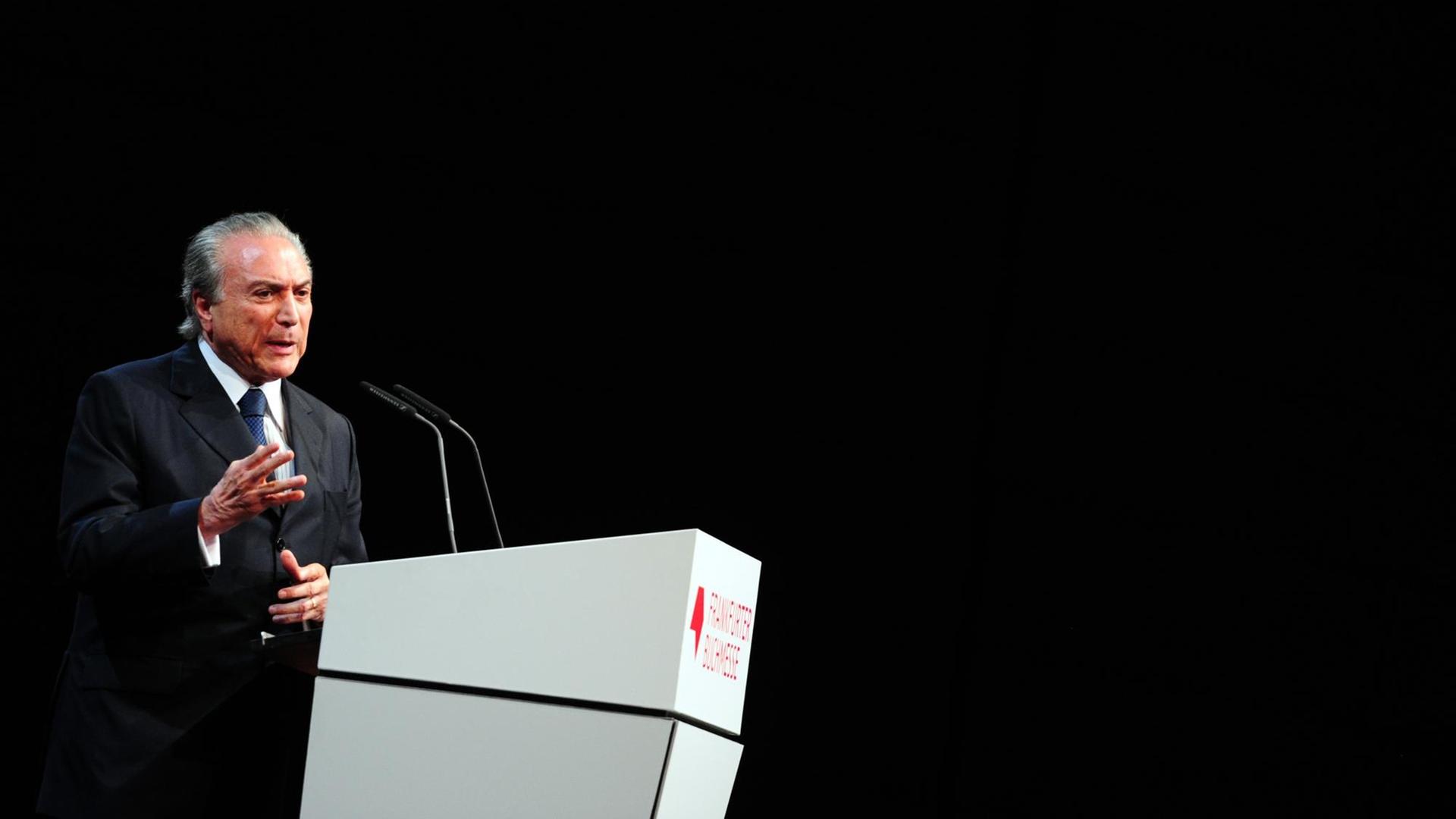 Der brasilianische Vizepräsident Michel Temer spricht am 08.10.2013 auf der Eröffnungsfeier der Buchmesse in Frankfurt am Main.