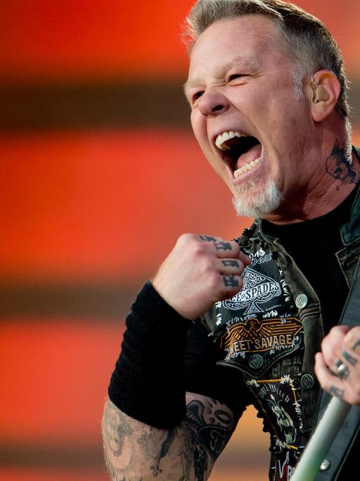 Metallica James Hetfield bei einem Konzert