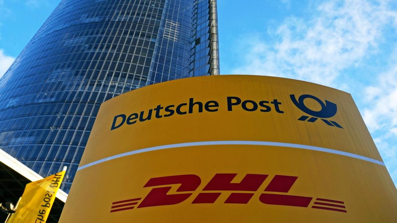 Der Post Tower, die Deutsche Post DHL Konzernzentrale, in Bonn