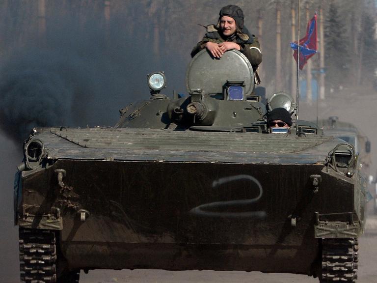 Pro-russische Separatisten in Debalzewe in der Ostukraine.