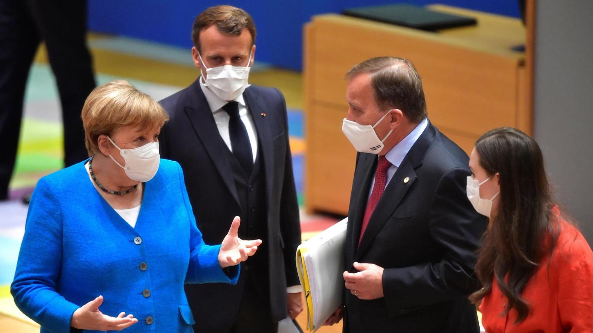 Brüssel im Juli 2020: Die vier europäischen Regierungs- und Staatschefs Merkel, Macron, Marin und Löfven, im Gespräch über Coronahilfen und die mittelfristige Finanzplanung der EU.