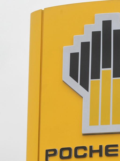 Logo des Erdölunternehmens Rosneft, fotografiert in der russischen Hauptstadt Moskau