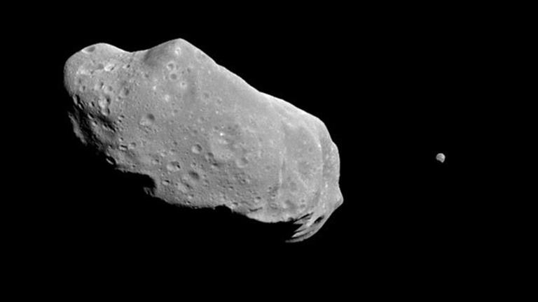 Johann Palisa hat auch den Asteroiden Ida entdeckt, an dem die Raumsonde Galileo vorbeigeflogen ist (NASA)