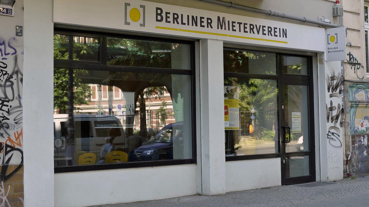 Filiale des Berliner Mietervereins in der Schönhauser Allee in Prenzlauer Berg
