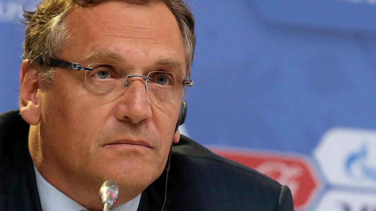 Fifa-Generalsekretär Valcke ist von seinen Aufgaben entbunden worden.