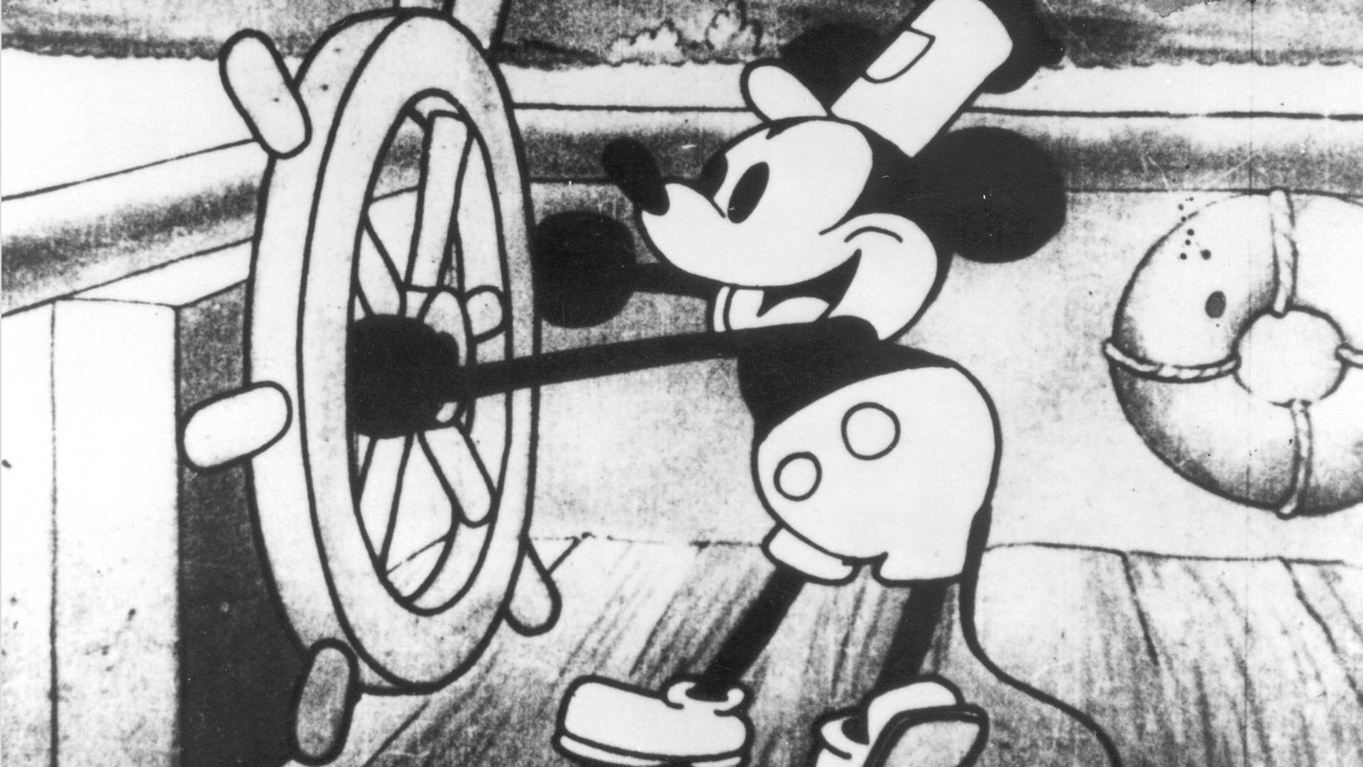 Mickey Mouse am Ruder eines Schiffes in "Steamboat Willie", der am 18. November 1928 in New York Premiere feierte