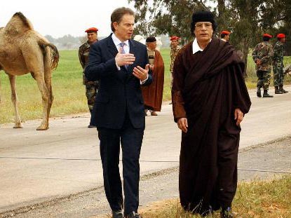 Der britische Premierminister Tony Blair und der libysche Staatspräsident Gaddafi Der britische Premierminister Tony Blair und der libysche Staatspräsident Gaddafi