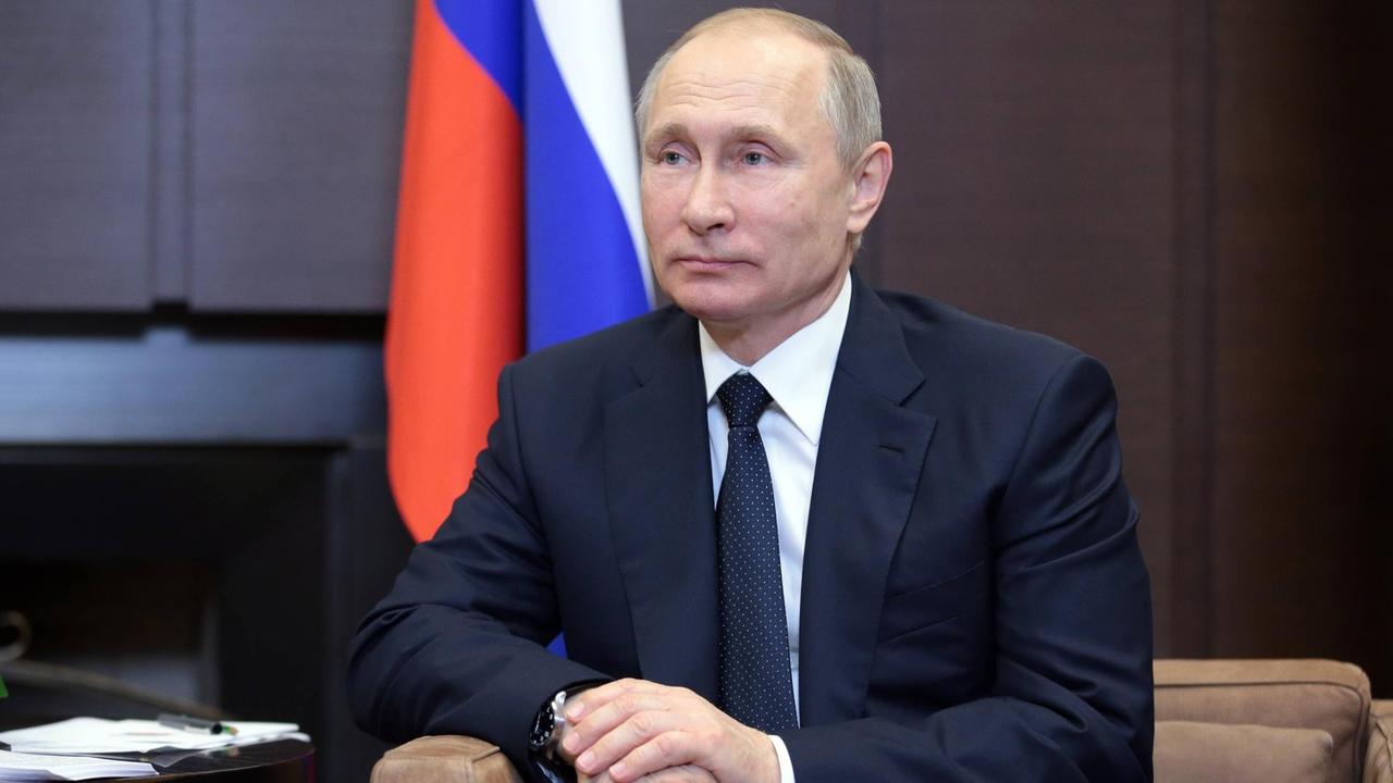 Russlands Präsident Wladimir Putin bei einem Treffen mit Italiens Premierminister Paolo Gentiloni in Sotschi.