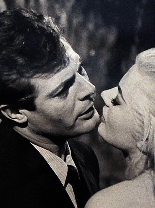 Filmplakat des Kinoklassikers "La Dolce Vita" von Frederico Fellini.