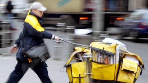 Briefbotin in Frankfurt.
