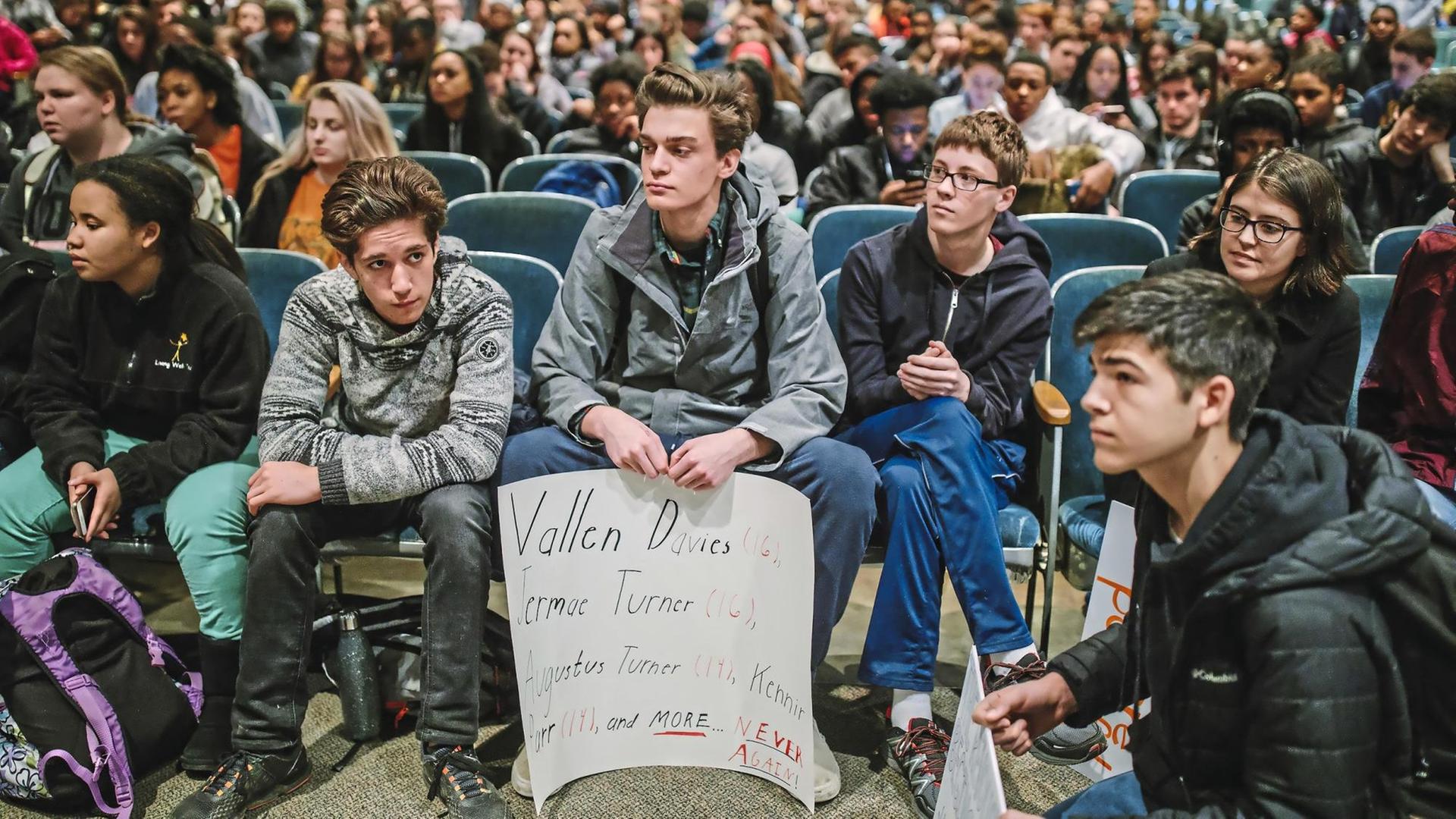 Schüler-Protest an der Woodland Hills High School in Churchill, Pa.