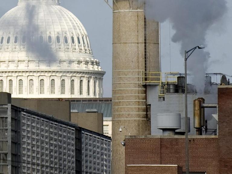 Ein Kohlekraftwerk vor dem Capitol in Washington