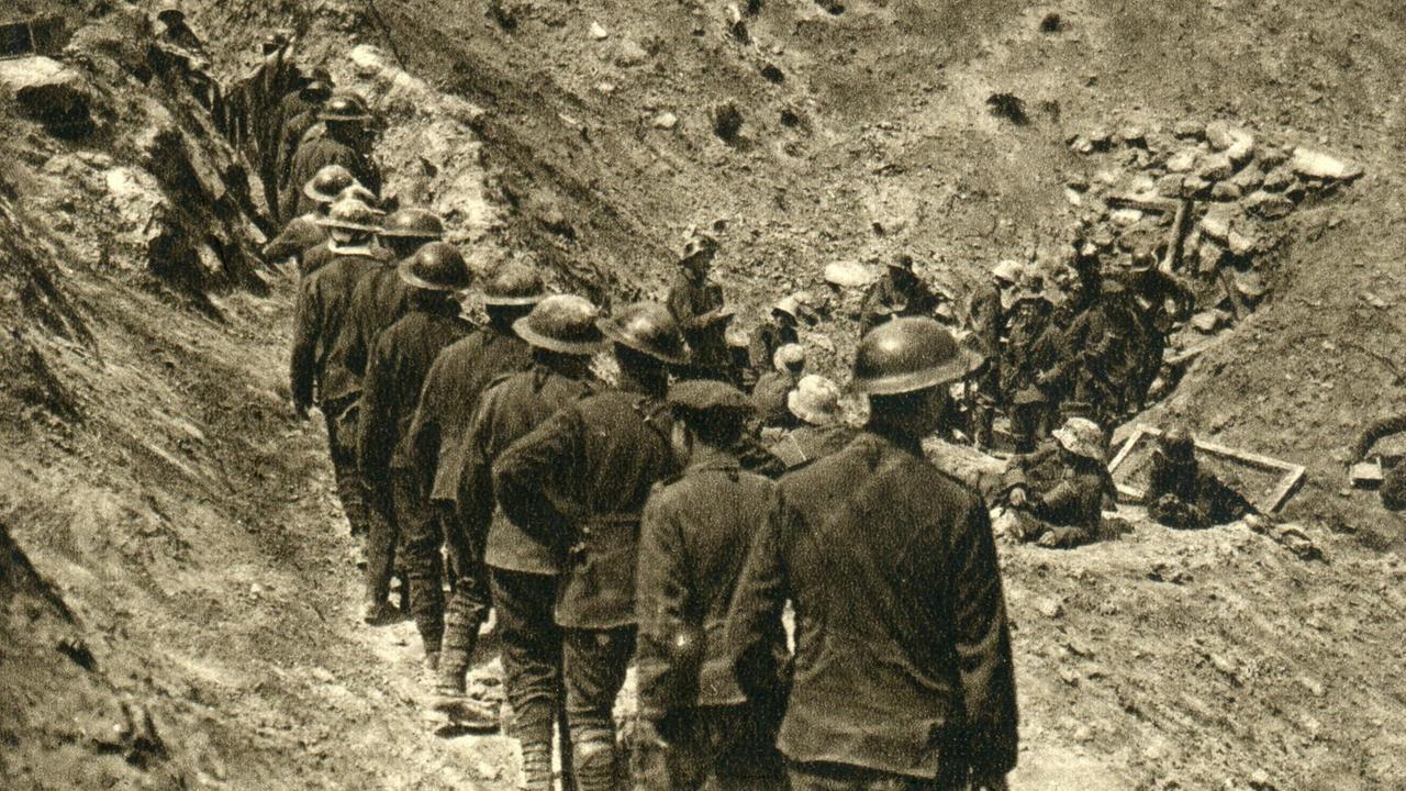 Britische Gefangene in Chemin des Dames (historische Aufnahme von Soldaten)