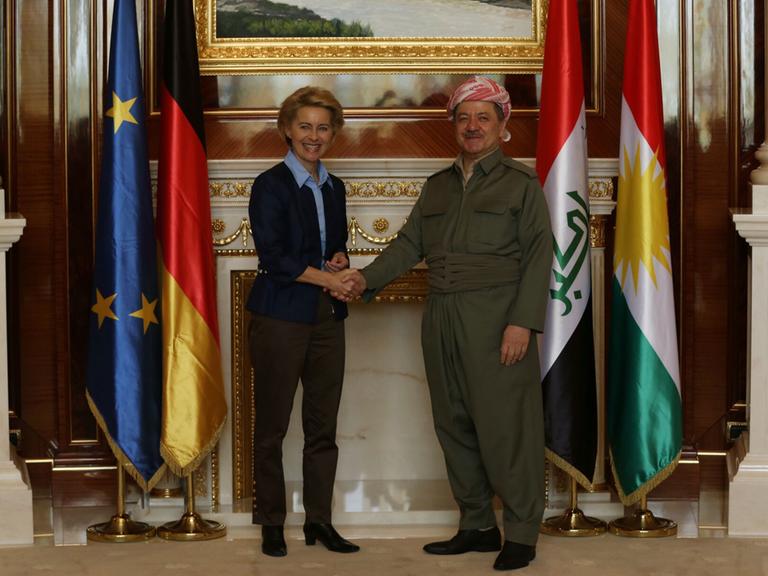 Verteidigungsministerin Ursula von der Leyen hat den Kurden-Präsidenten Massud Barsani.