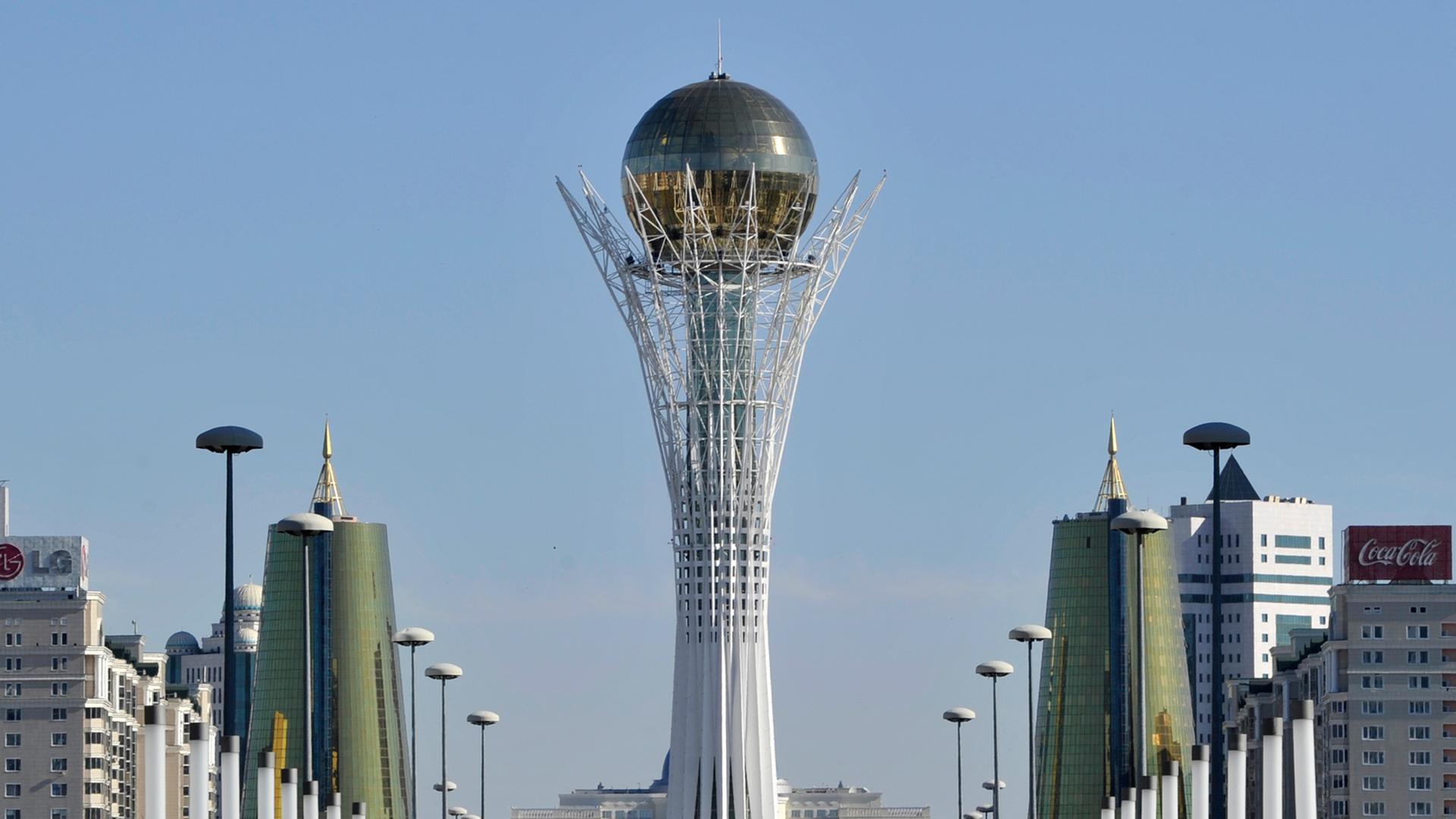 Das Wahrzeichen von Astana, der kasachischen Hauptstadt: der Bajterek-Turm