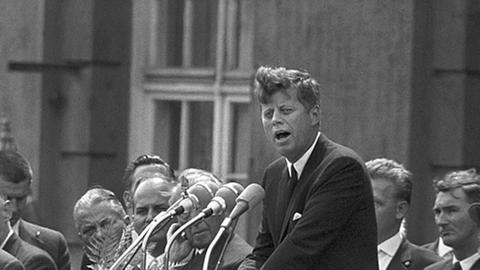 Seinen historischen Satz sprach US-Präsident John F. Kennedy vor dem Rathaus Schöneberg