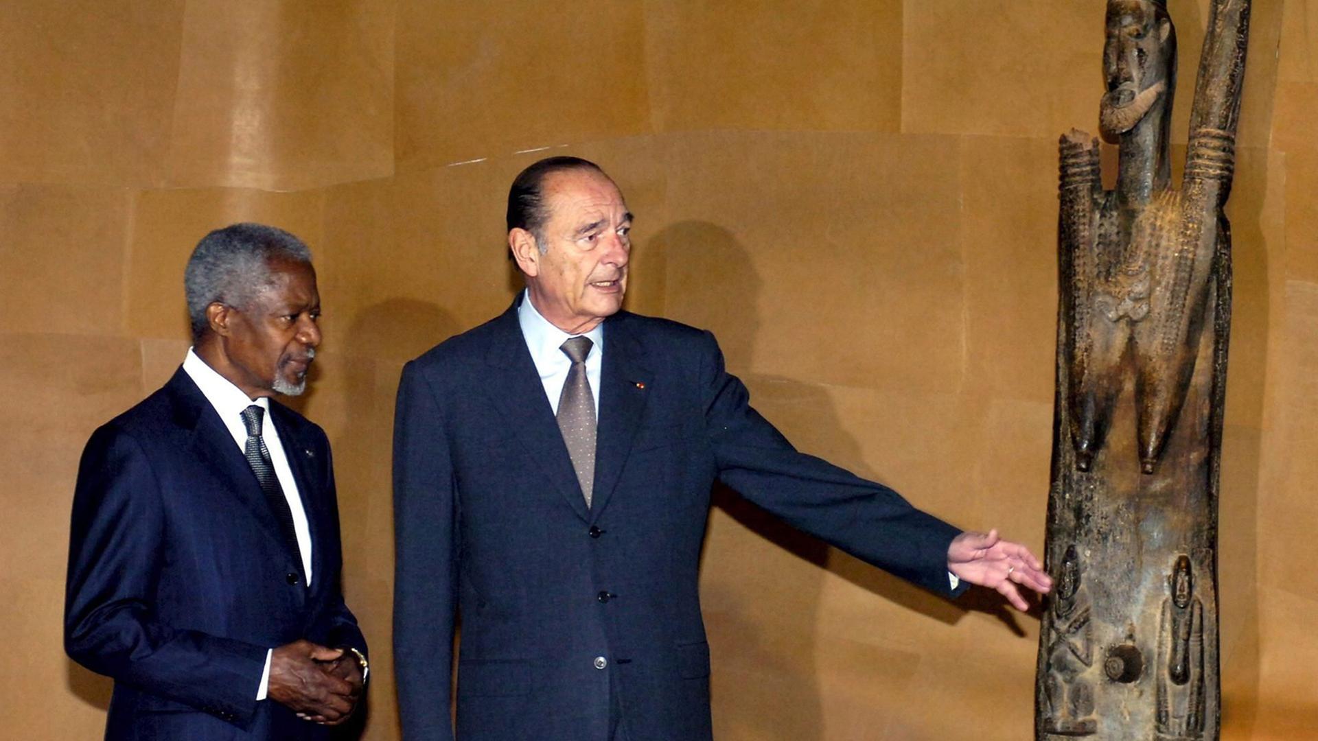 Das Musée du quai Branly wurde am 20. Juni 2006 in Anwesenheit von Kofi Annan von Jacques Chirac eingeweiht.