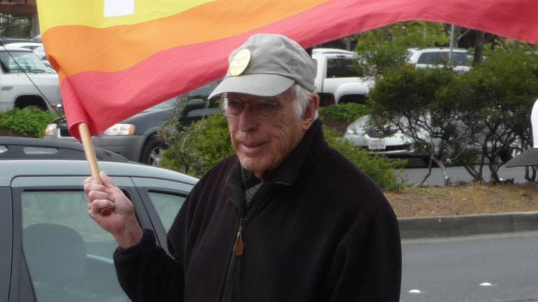 Richard O. Moore auf einer Seniors for Peace Demonstration