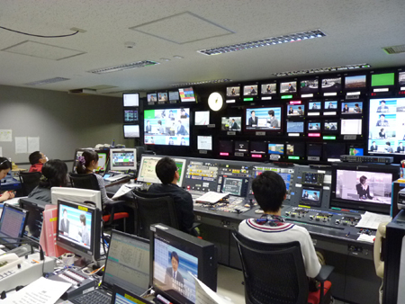 Nach dem Erdbeben sendete NHK eine Woche lang ein Sonderprogramm