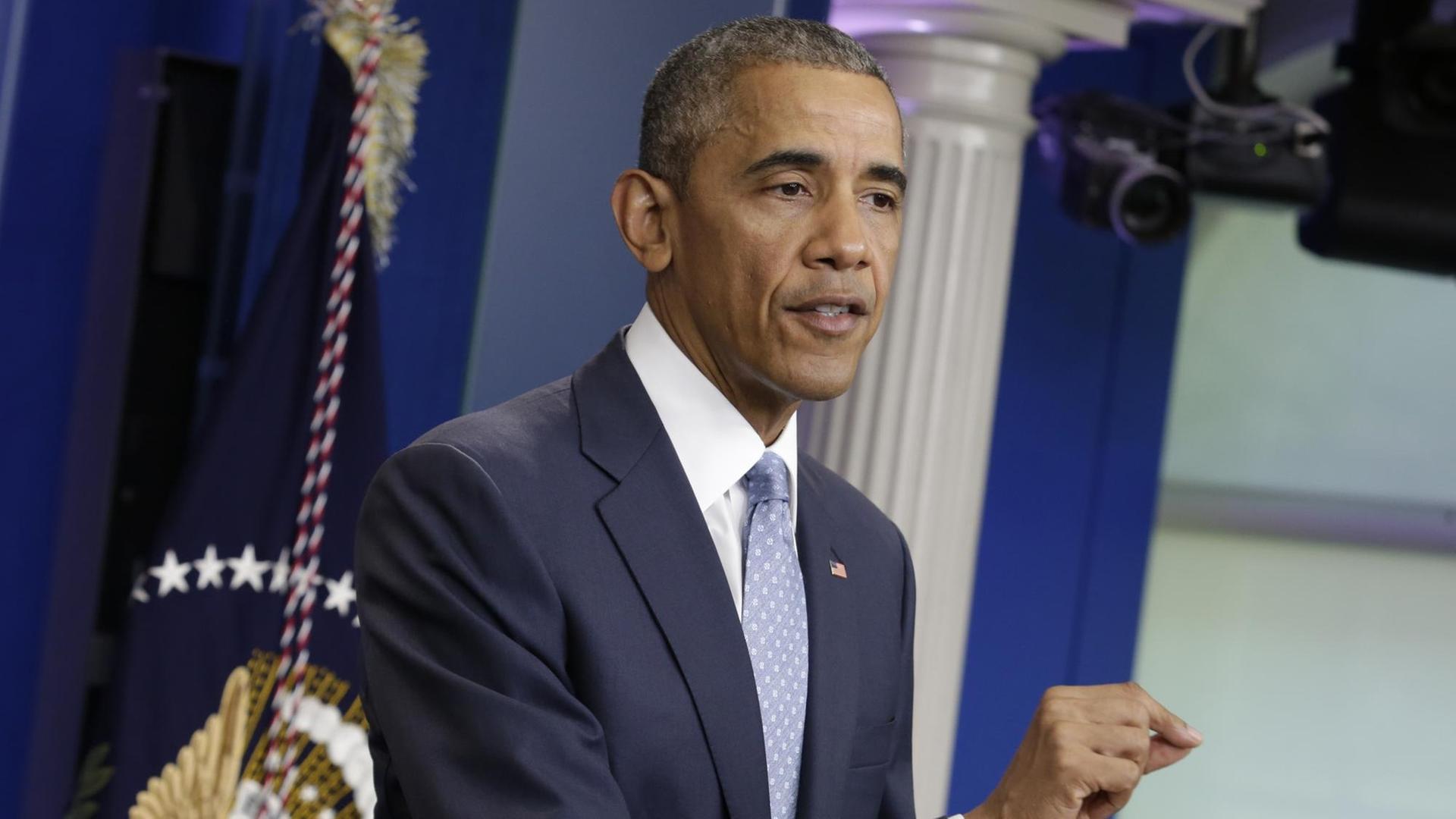 US-Präsident Barack Obama spricht im Weißen Haus.