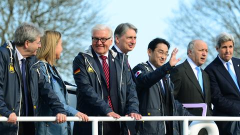 Die Außenminister der G7 auf einem Schiff in Lübeck.