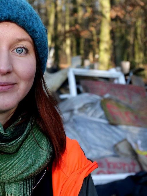 Porträt der Klima-Aktivistin und Grünen-Politikerin Kathrin Henneberger im Hambacher Forst.