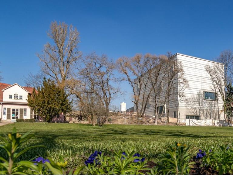 Der Neubau des Bauhaus-Museums im thüringischen Weimar, aufgenommen im März 2019