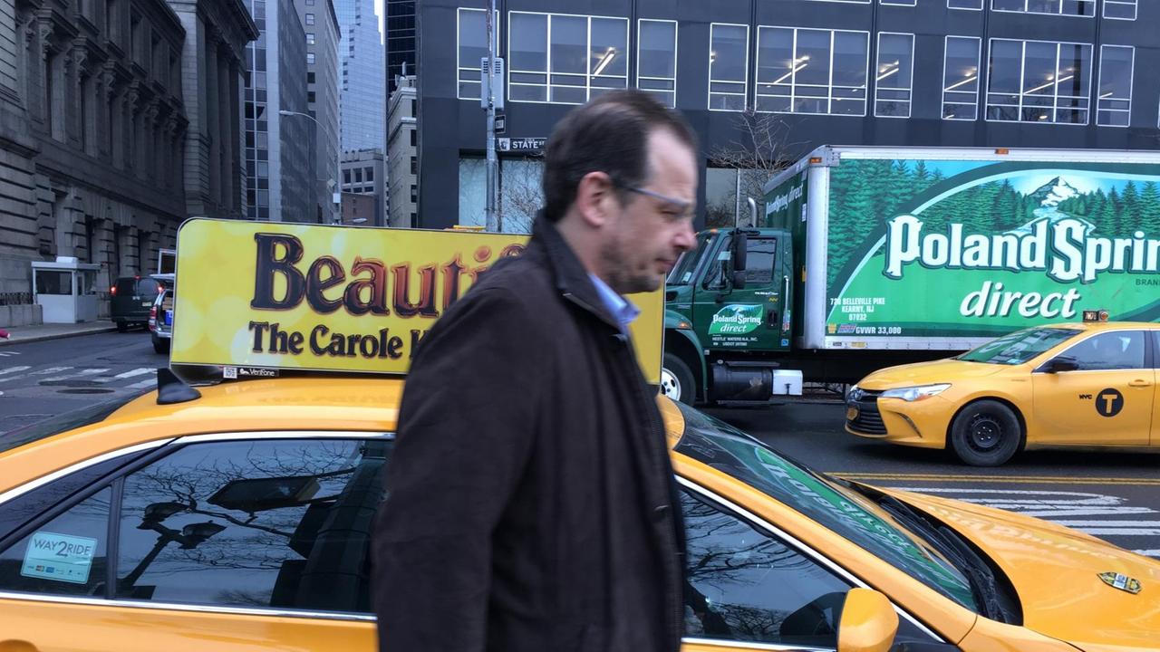 ARD-Dopingreporter Hajo Seppelt auf dem Weg zum Interview mit Grigori Rodschenkow.