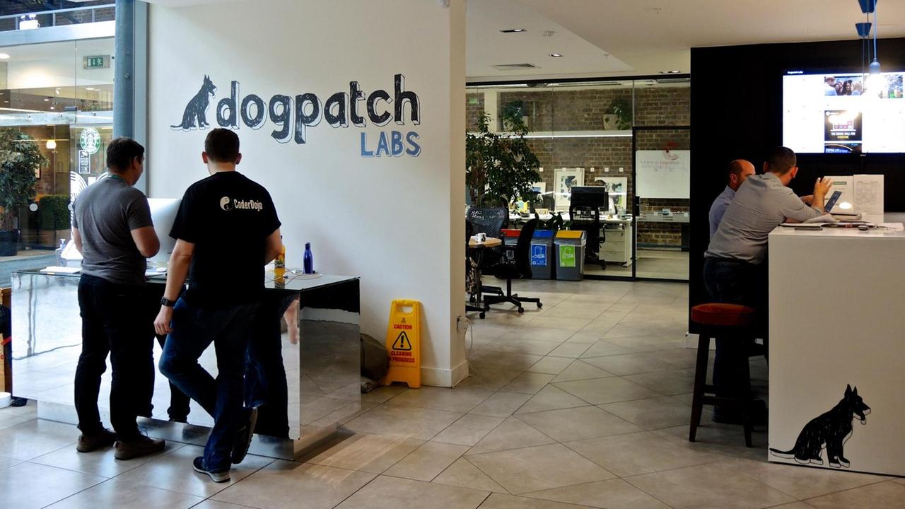 Co-Working-Spaces und Gründerzentren wie die Dubliner Dogpatch Labs boomen aktuell in Irland