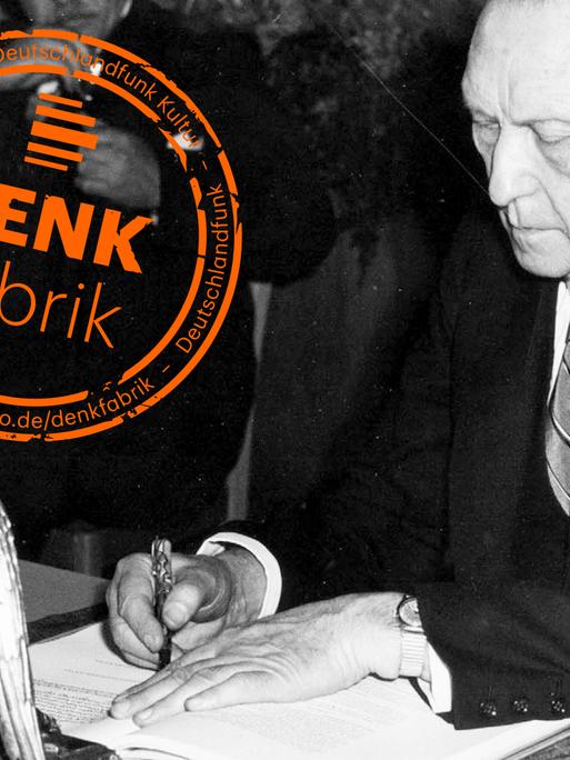 Bundeskanzler Konrad Adenauer unterzeichnet am 23. Mai 1949 das Grundgesetz in Bonn.