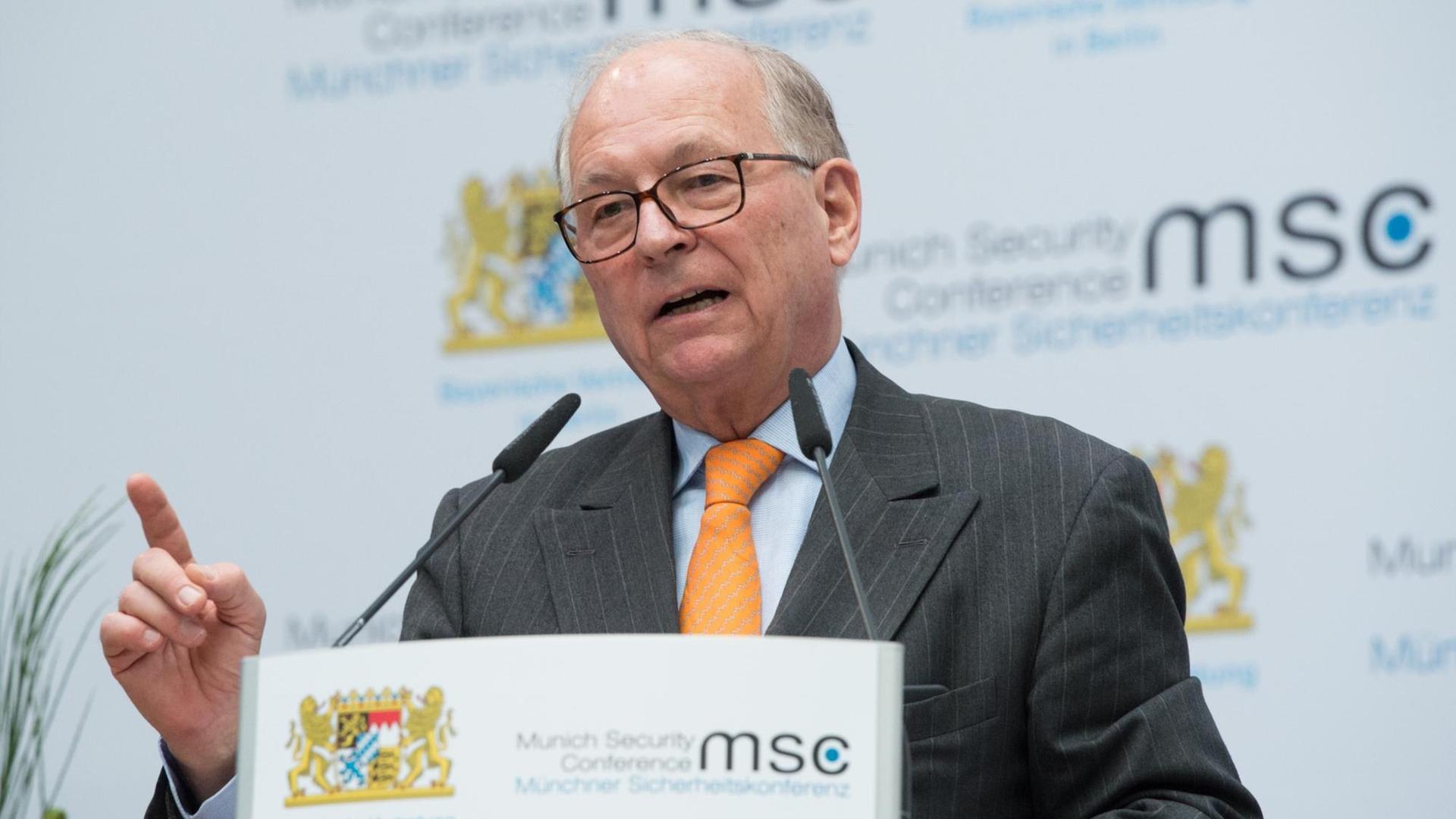 Wolfgang Ischinger, Vorsitzender der Münchner Sicherheitskonferenz, am Rednerpult