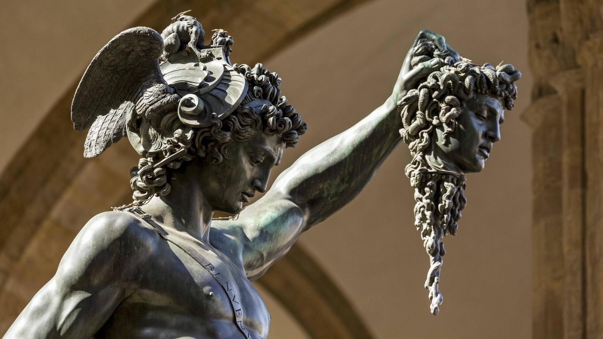 Benvenuto Cellinis Skulptur von Perseus und Medusa in Florenz