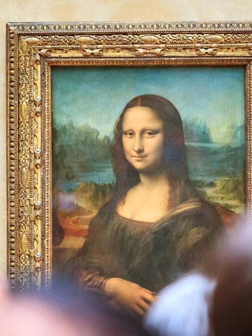 Das weltberühmte Ölgemälde "Mona Lisa" von Leonardo da Vinci hängt im Louvre Museum in Paris.