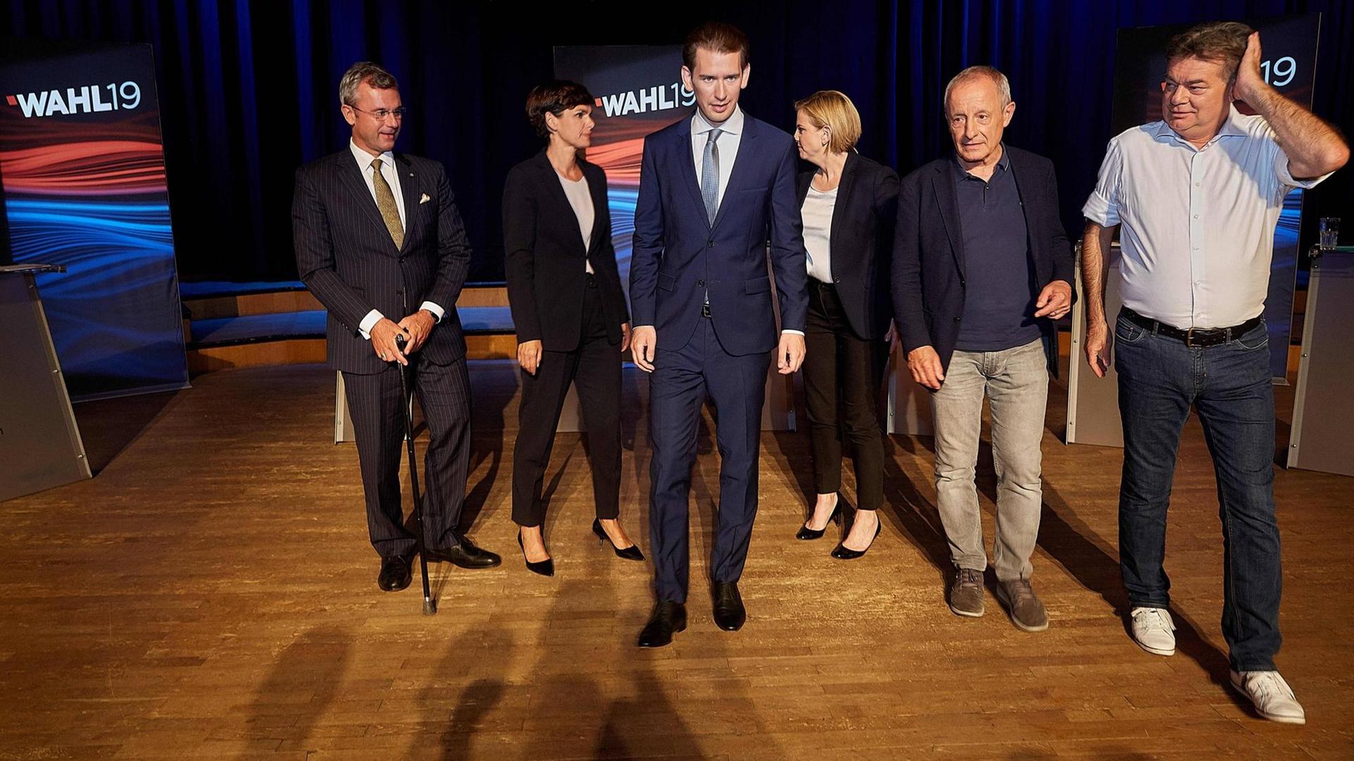 Es diskutierten Sebastian Kurz (2vL/ÖVP), Pamela Rendi-Wagner (3vL/SPÖ), Norbert Hofer (L/FPÖ), Beate Meinl-Reisinger (3vR/NEOS), Peter Pilz (2vR/JETZT) und Werner Kogler (R/Die Grünen). Nationalratswahl 2019 1. Elefantenrunde