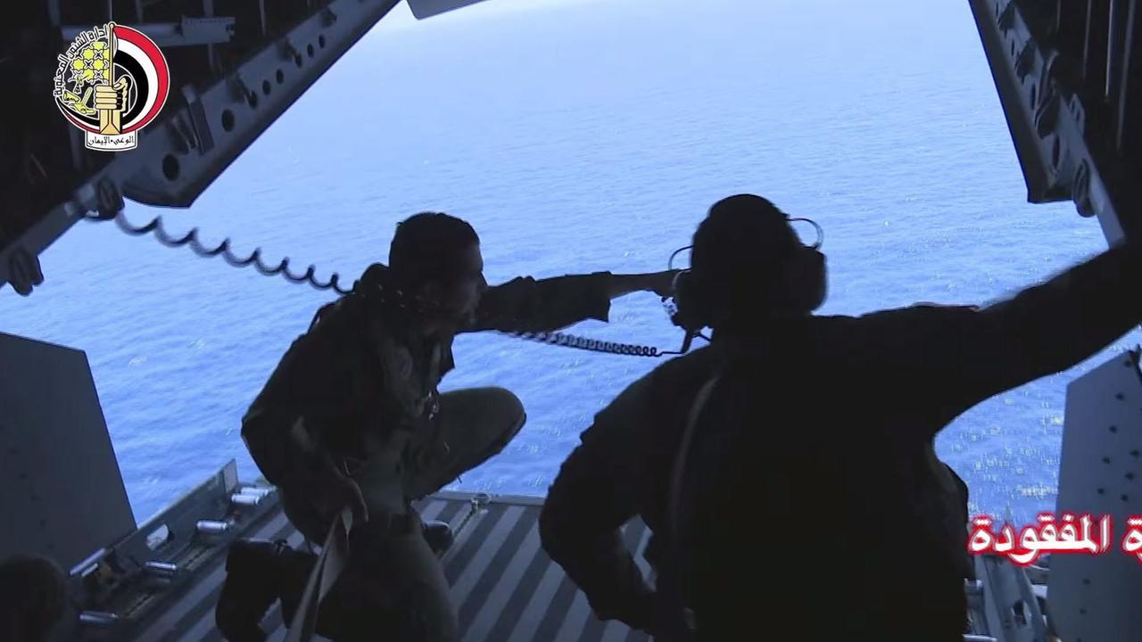 Einer der beiden Flugschreiber der abgestürzten Egyptair-Maschine ist im Mittelmeer gefunden worden (16.6.2016). Einer der beiden Flugschreiber der abgestürzten Egyptair-Maschine ist im Mittelmeer gefunden worden (16.6.2016).