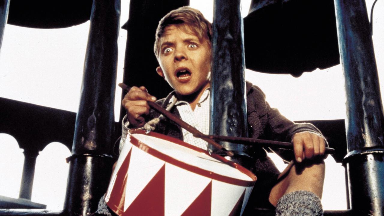 Schauspiel Frankfurt: "Die Blechtrommel" - Kartoffelacker-Koitus und