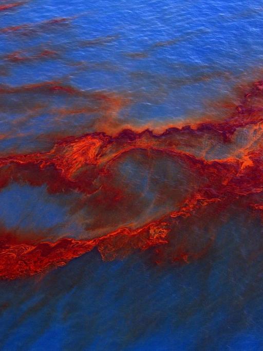 Ausgelaufenes Öl der Bohrplattform Deepwater Horizon, Golf von Mexiko.