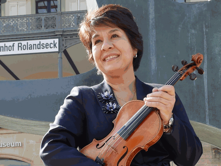 Die Geigerin und Leiterin des Rolandseck Festivals Mihaela Martin