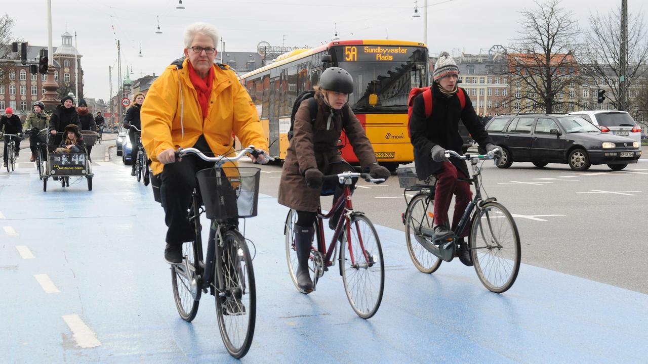 Jeder zweite Einwohner Kopenhagens fährt mit dem Fahrrad zur Arbeit, wie hier auf dem Sotorvet