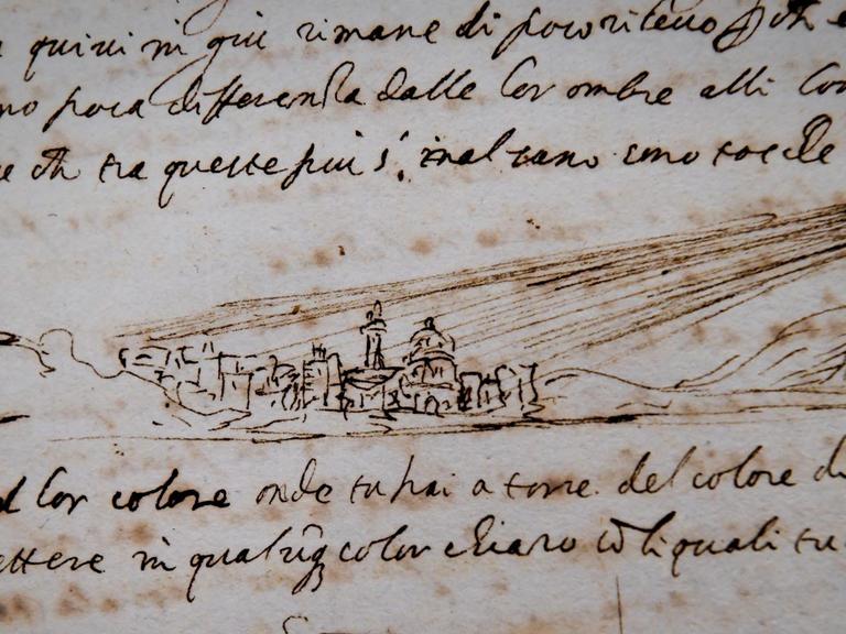 Eine Seite des "Trattato della Pittura" (Codex Urbinas) aus der Sammlung des italienischen Renaissance-Künstlers Leonardo da Vinci; die Aufnahme wurde in einer Ausstellung der Universität Neapel im November 2016 gemacht.
