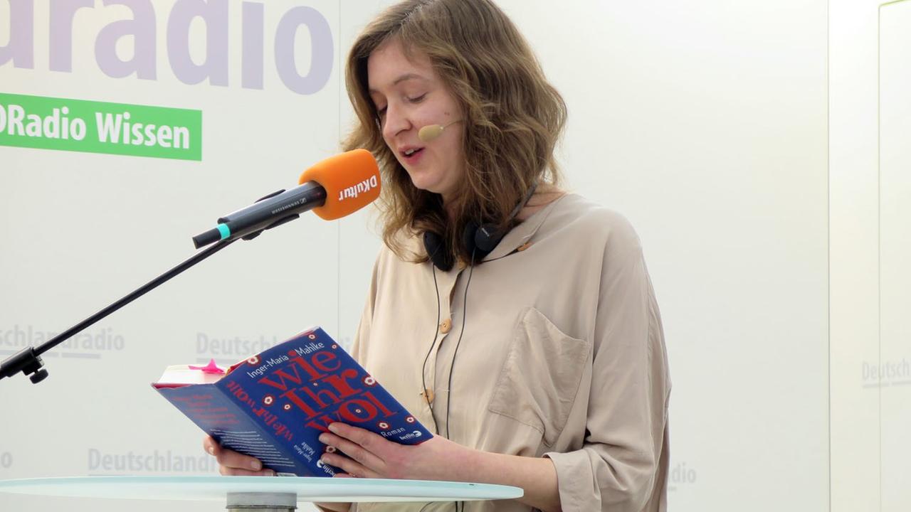 Autorin Inger-Maria Mahlke beim "Bücherfrühling" von Deutschlandradio Kultur auf der Leipziger Buchmesse 2015