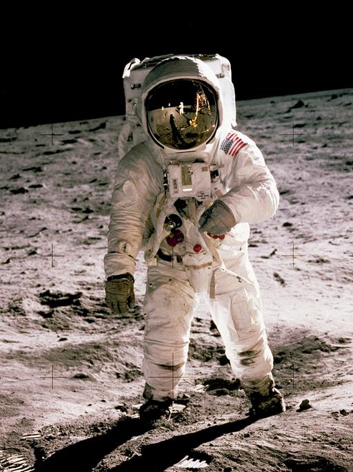 Auf dem Mond waren Astronauten, nicht Herr Wieland oder Heinz Meier.