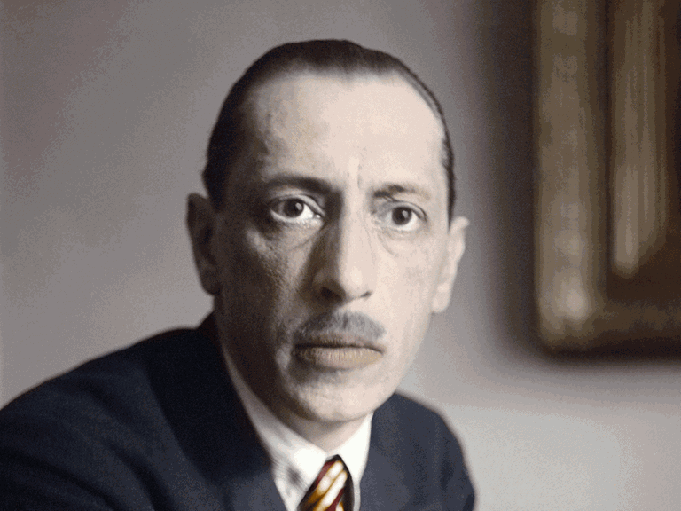 Der Komponist Igor Strawinsky 1927 (digital nachcoloriert)